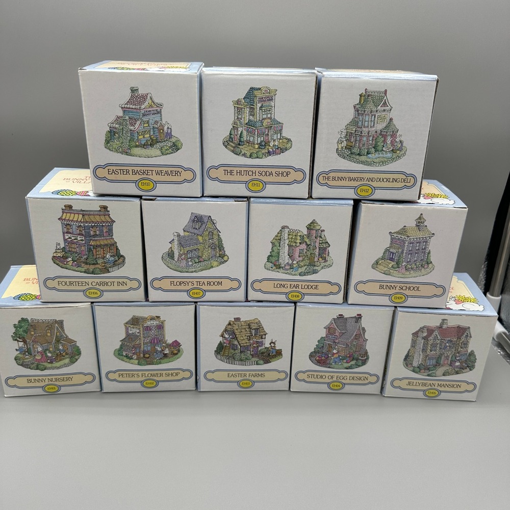 The Bunny Family Village Easter Complete‎ Set 12 Figurines Vintage 1995 Pastel